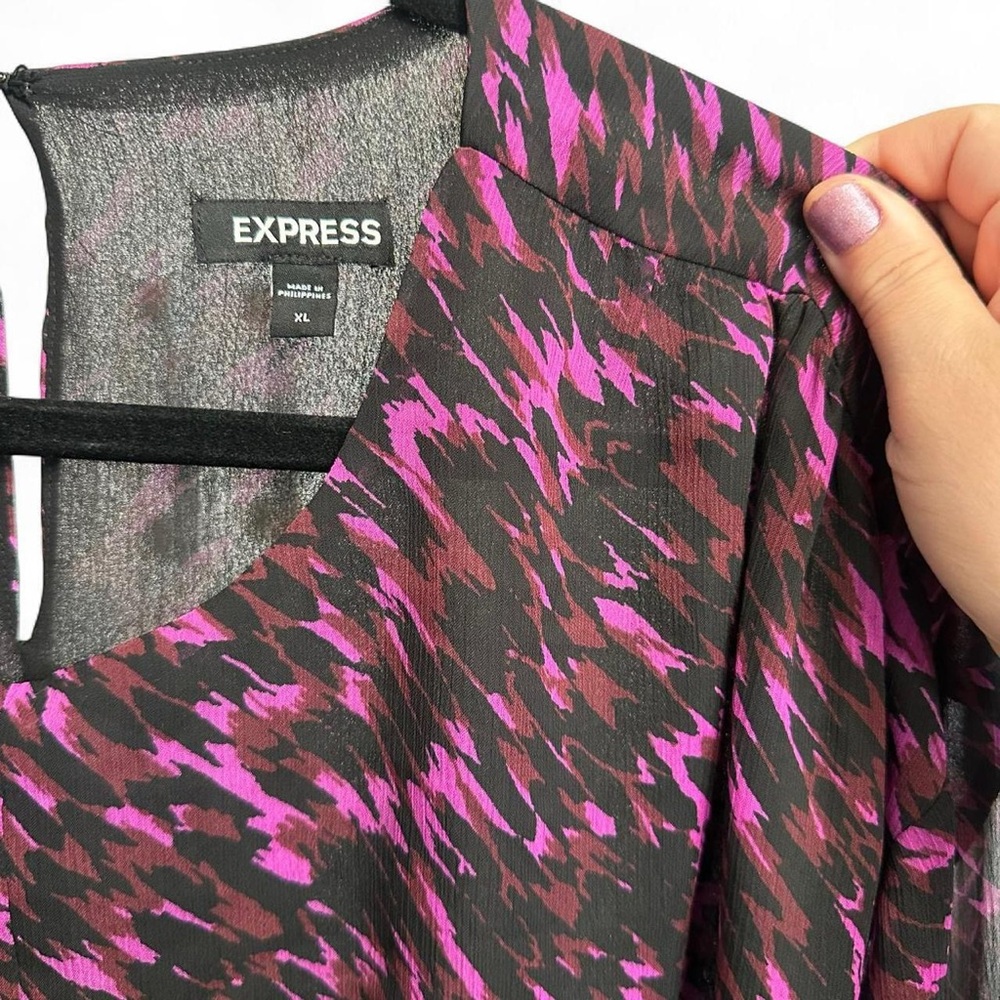 Express Women's Top with Black and Pink Pattern - Picture 7 of 8